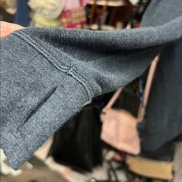 Lululemon sweatshirt - Picture 3 of 7